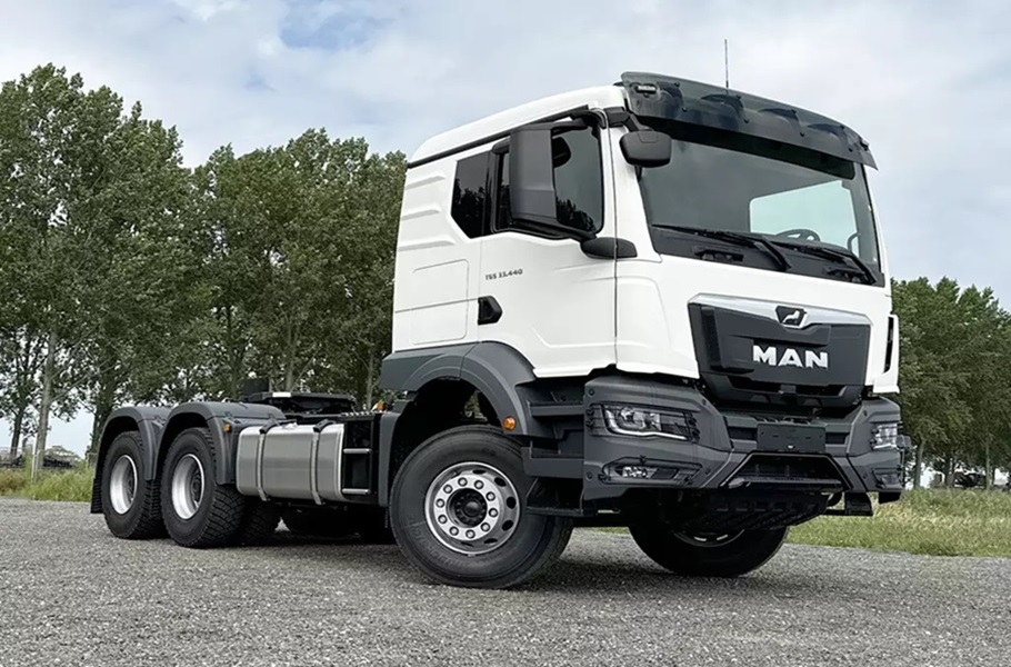 MAN 6×4 Tractor Head trailer head 2024 model