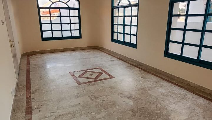 فيلا في جميرا للايجار في دبي 10 دقائق من دبي مول